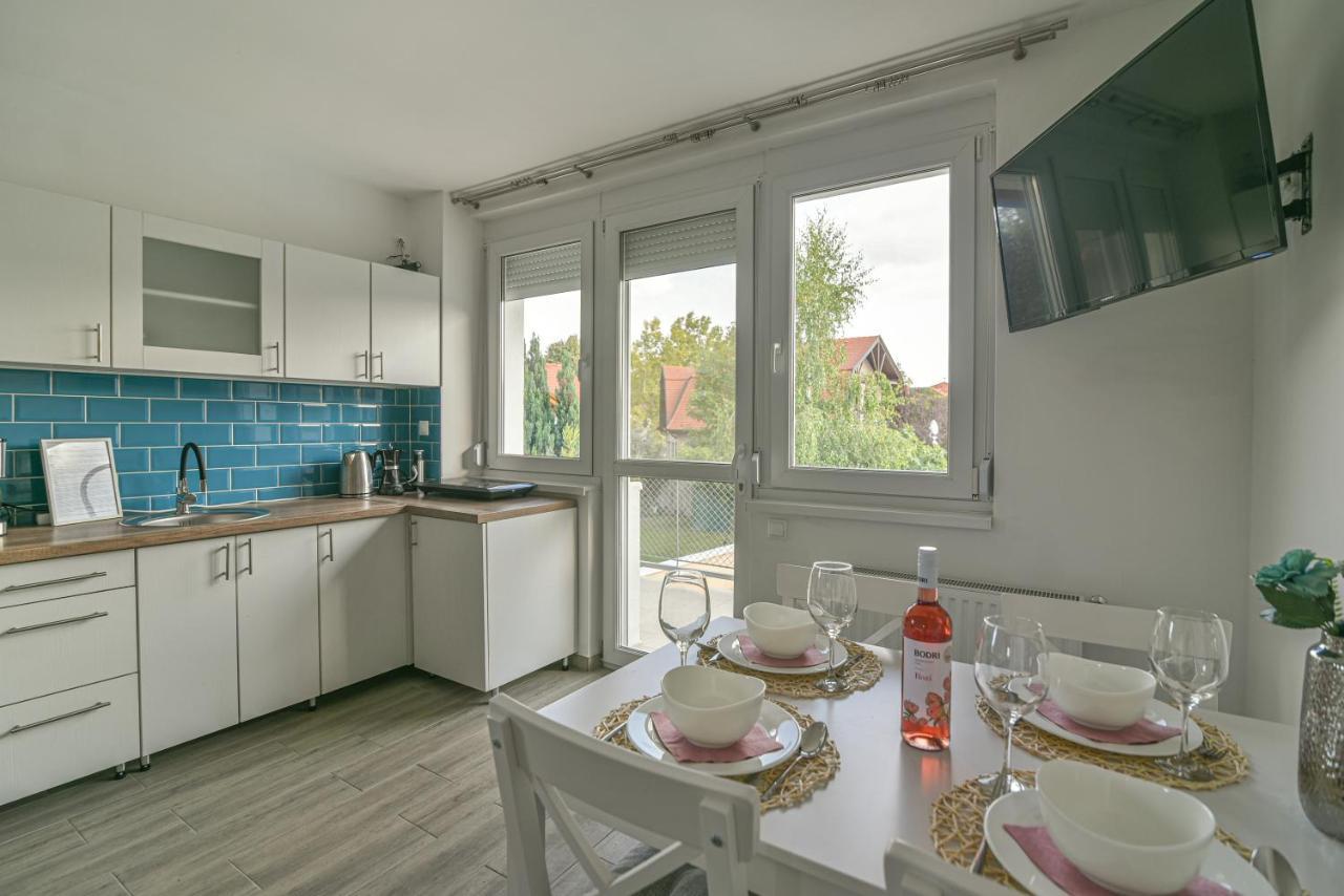 Happy Apartments Balatonlelle Exterior photo